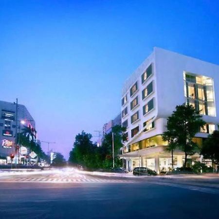 Maxone Premier Melawai Hotel Джакарта Екстериор снимка