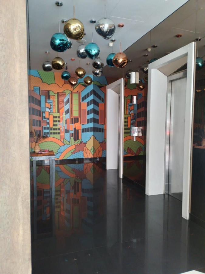 Maxone Premier Melawai Hotel Джакарта Екстериор снимка
