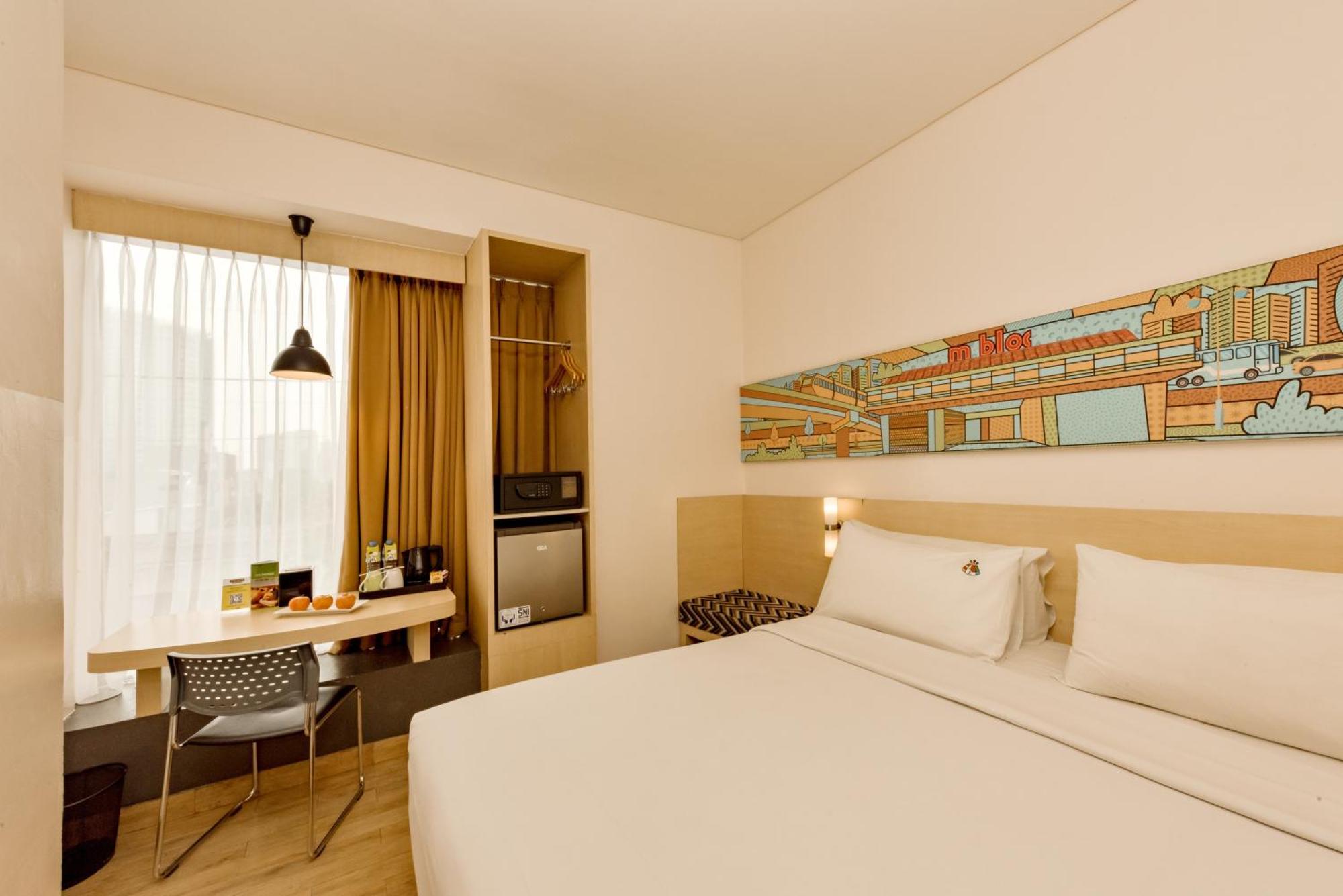 Maxone Premier Melawai Hotel Джакарта Екстериор снимка
