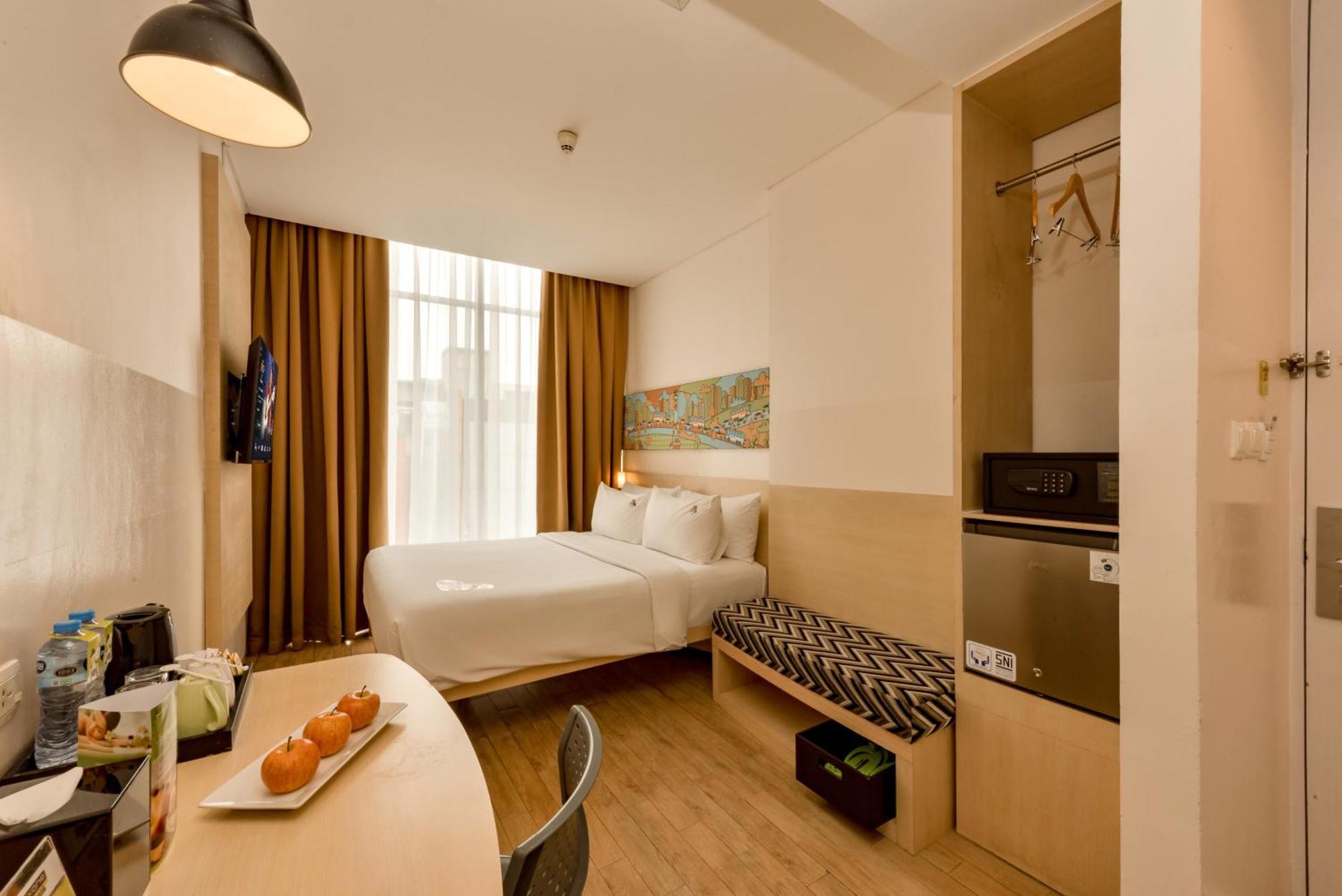 Maxone Premier Melawai Hotel Джакарта Екстериор снимка