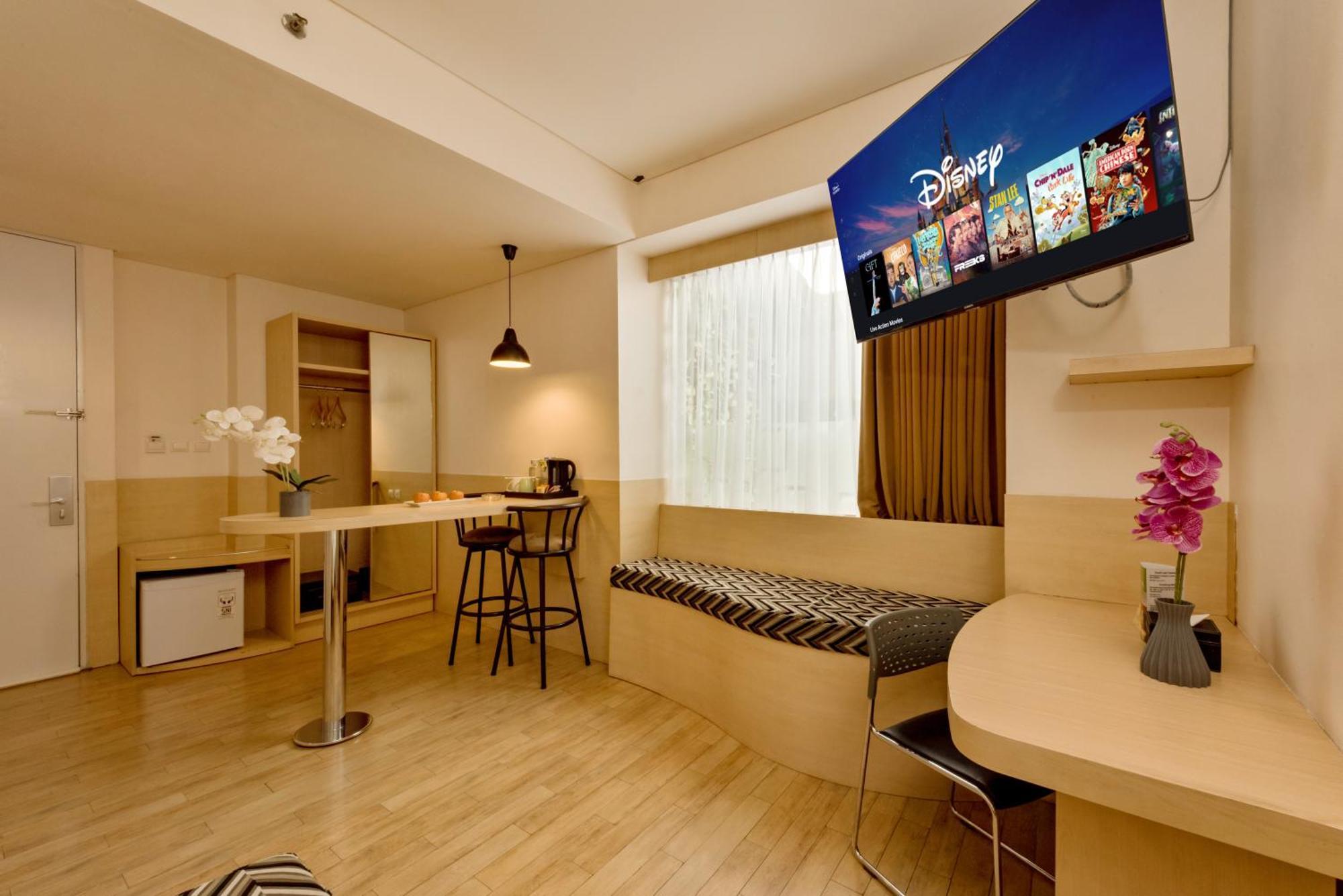 Maxone Premier Melawai Hotel Джакарта Екстериор снимка