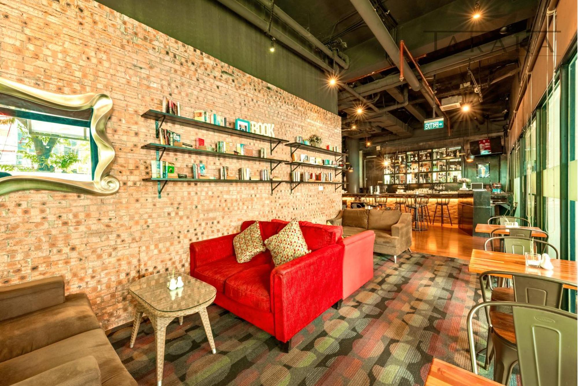 Maxone Premier Melawai Hotel Джакарта Екстериор снимка